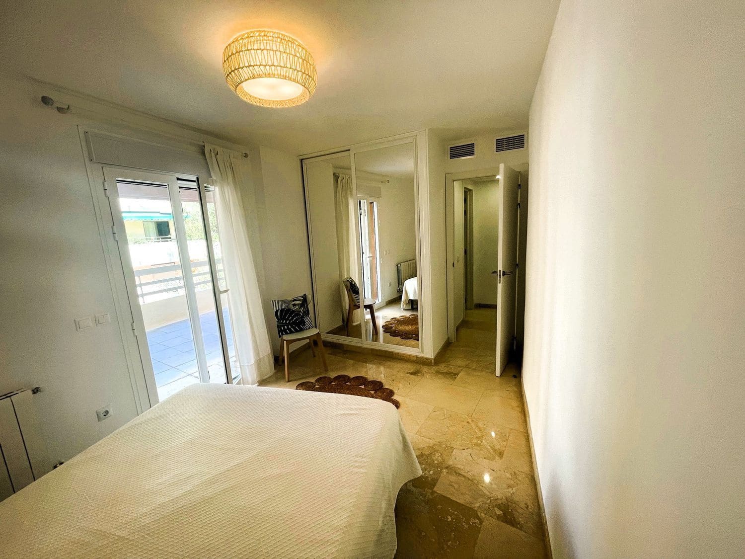 2 bedroom Apartment for sale in Marbella with pool garage - € 635,000 (Ref: 9838344)
