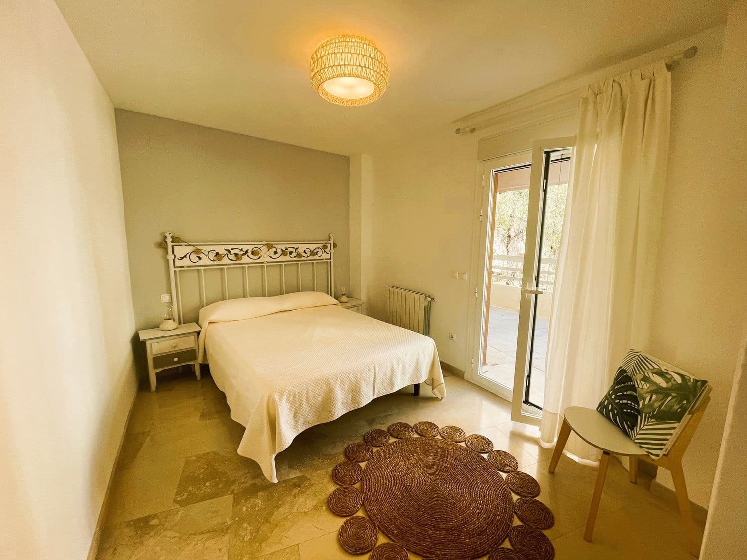 2 bedroom Apartment for sale in Marbella with pool garage - € 635,000 (Ref: 9838344)