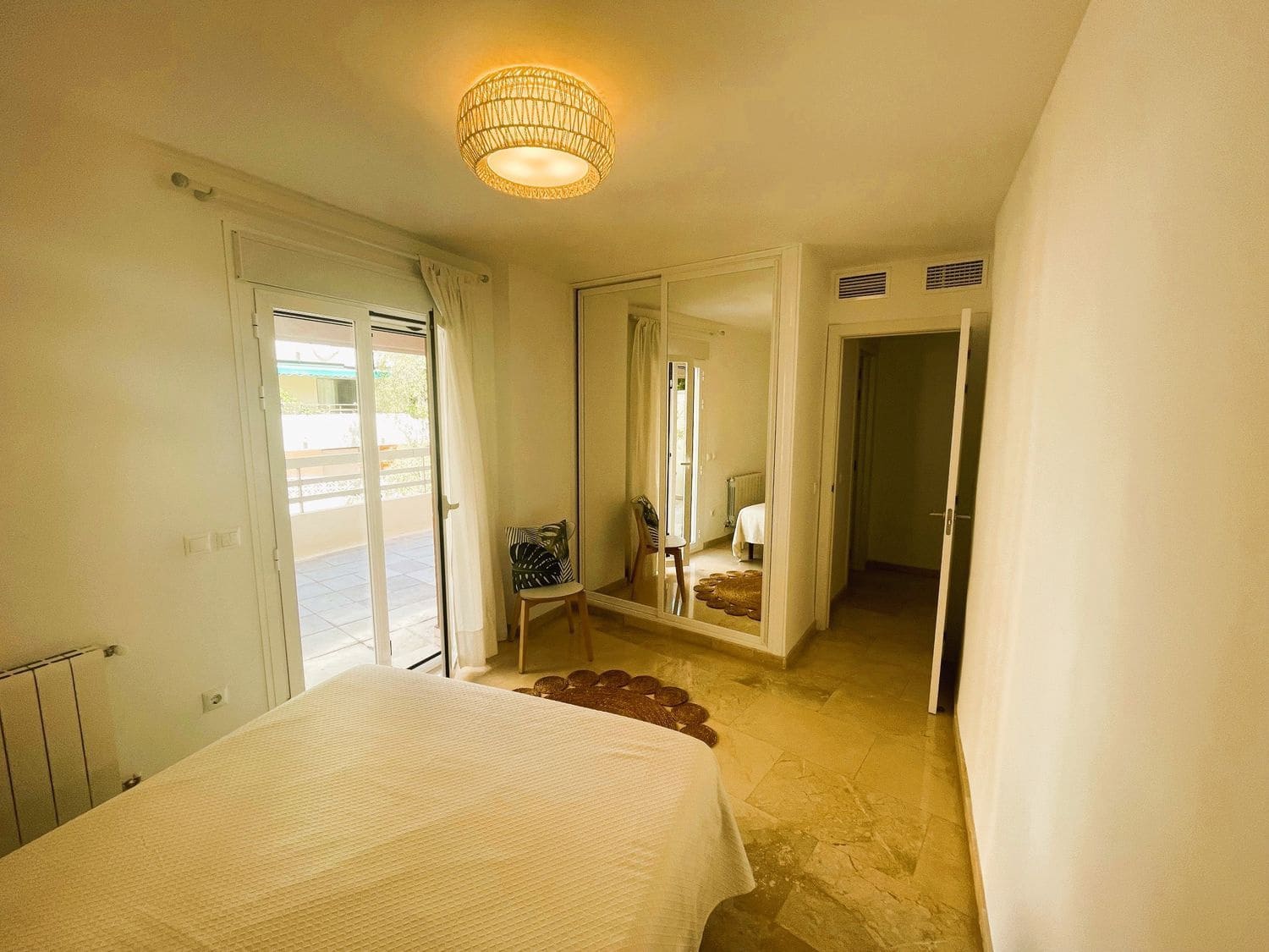 2 bedroom Apartment for sale in Marbella with pool garage - € 635,000 (Ref: 9838344)