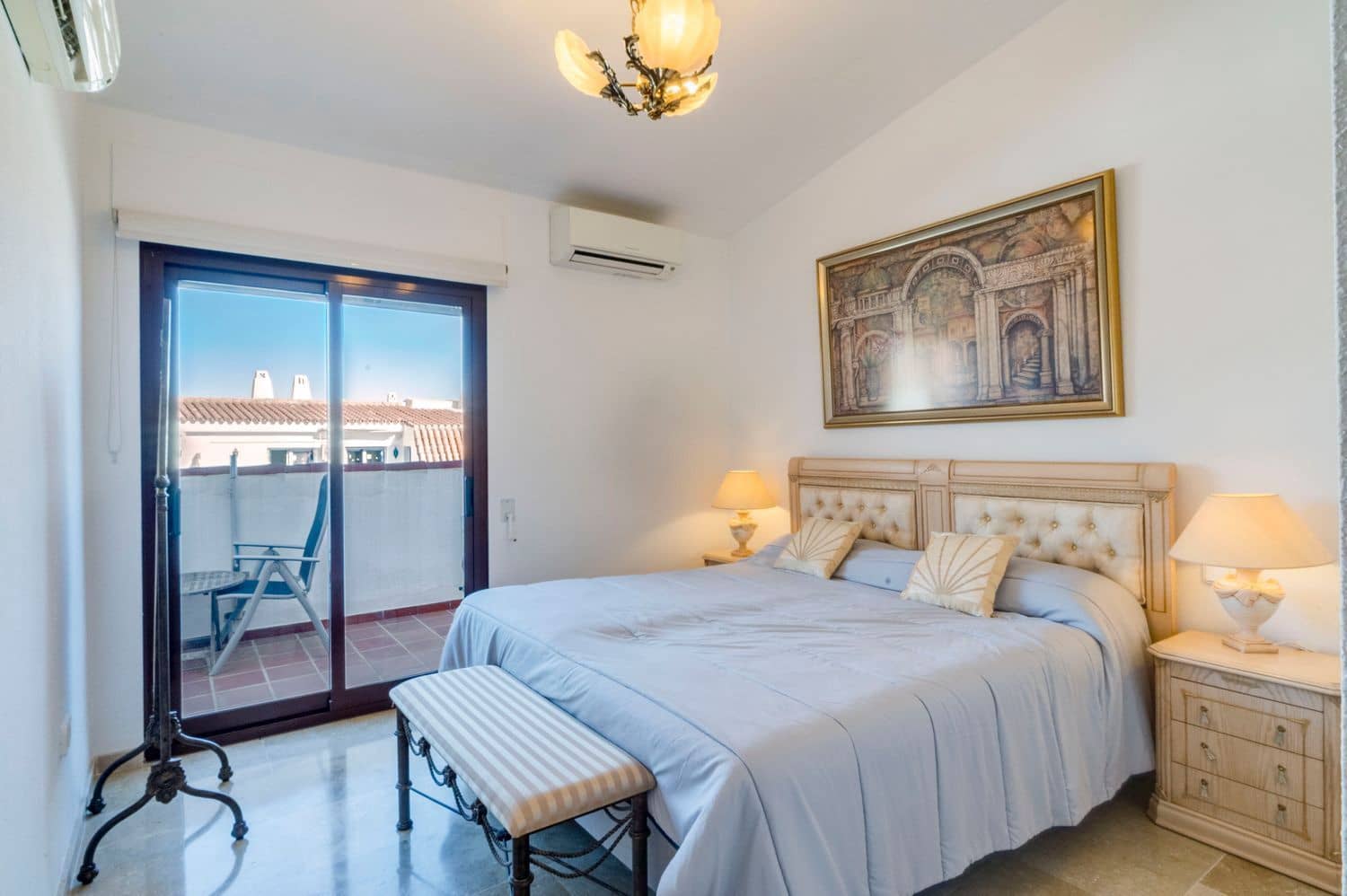 3 bedroom Apartment for sale in Marbella with pool garage - € 845,000 (Ref: 9838346)
