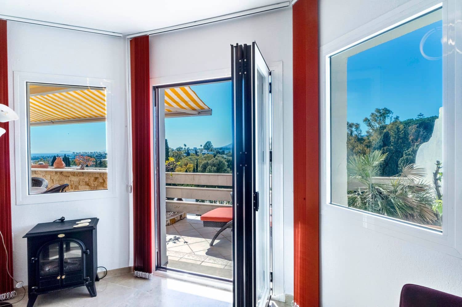 3 bedroom Apartment for sale in Marbella with pool garage - € 845,000 (Ref: 9838346)