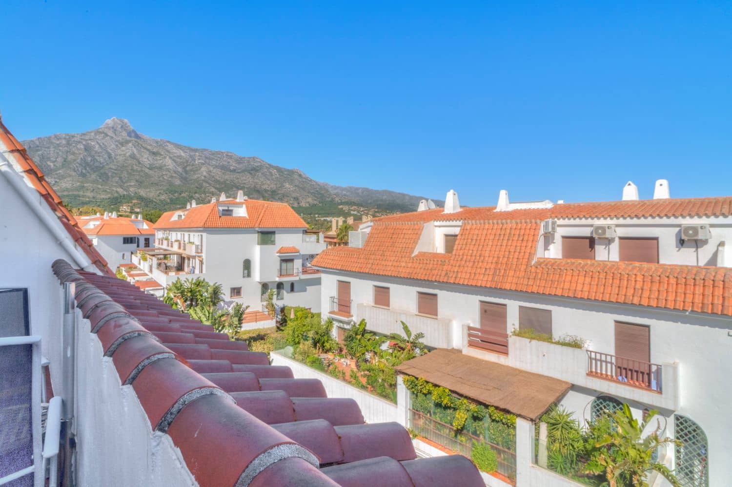 3 bedroom Apartment for sale in Marbella with pool garage - € 845,000 (Ref: 9838346)