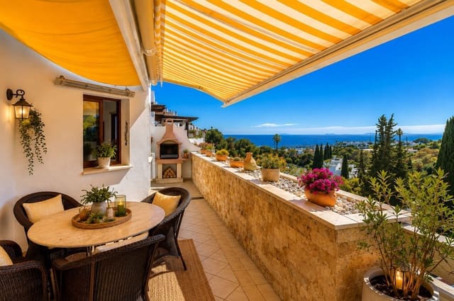 3 bedroom Apartment for sale in Lomas De Marbella, Marbella with pool garage - € 834,000 (Ref: 9838346)