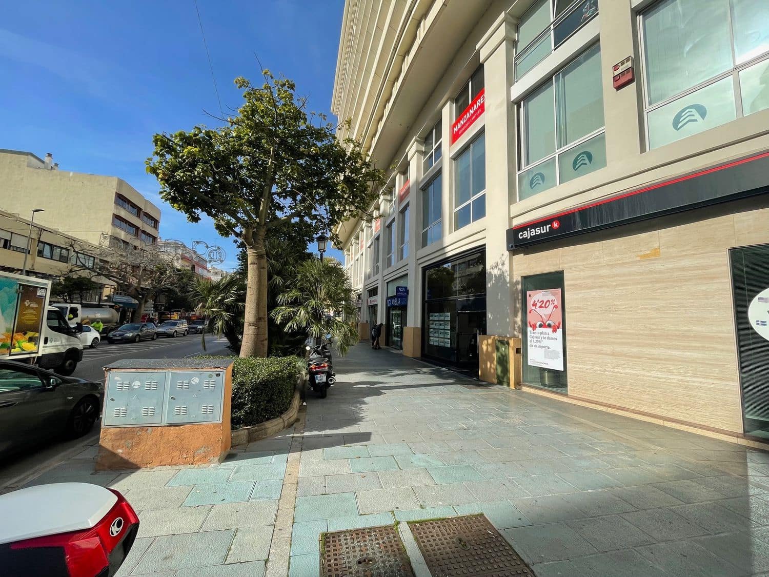 Kontor til leie i Marbella - € 2 000 (Ref: 9838349)