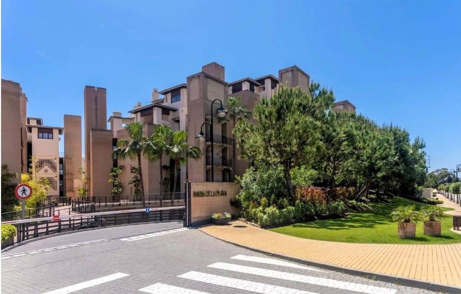 Garage for sale in Estepona - € 29,000 (Ref: 9838353)