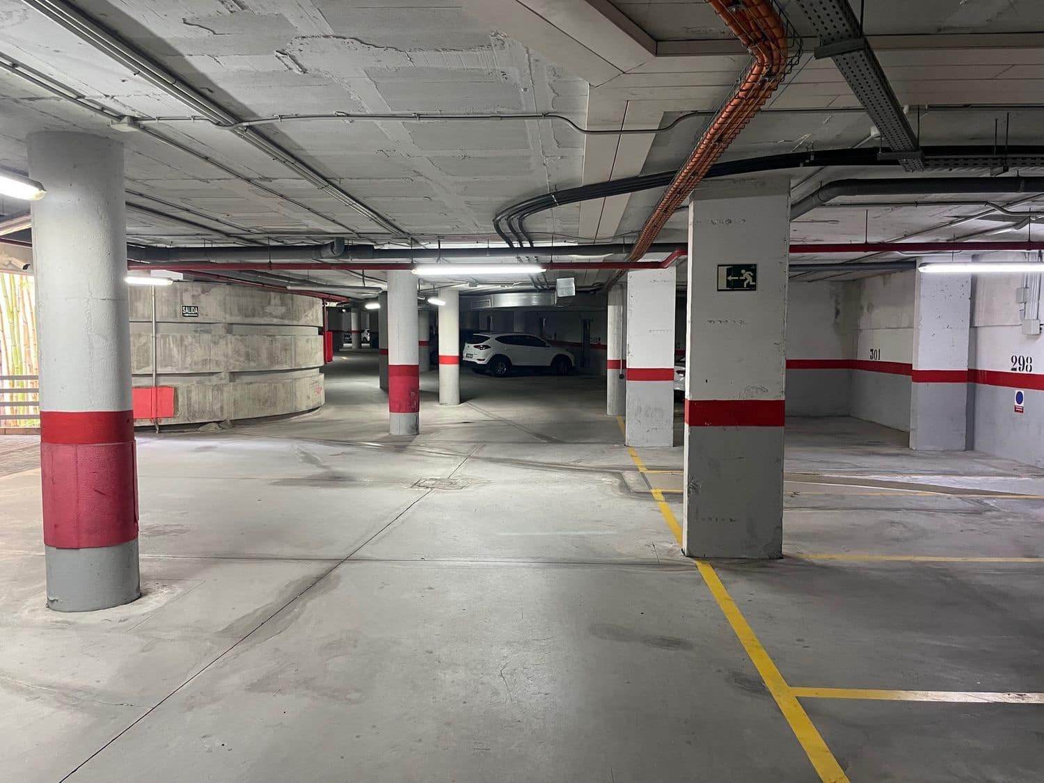 Garage for sale in Estepona - € 29,000 (Ref: 9838353)