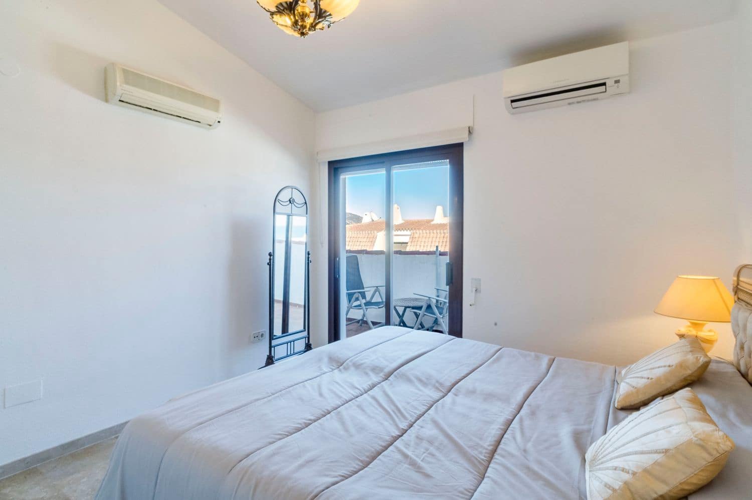 3 bedroom Apartment for sale in Marbella with pool garage - € 845,000 (Ref: 9838775)