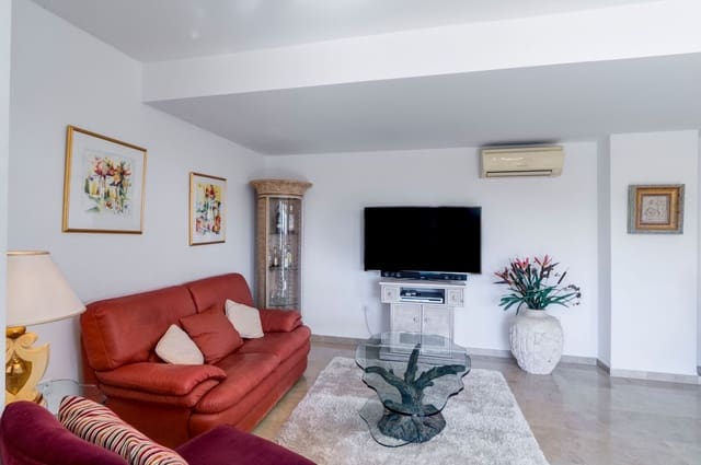 3 bedroom Apartment for sale in Lomas De Marbella, Marbella with pool garage - € 845,000 (Ref: 9838775)