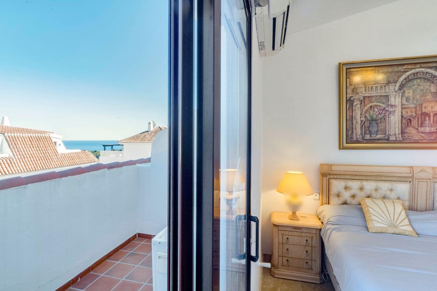3 bedroom Apartment for sale in Marbella with pool garage - € 845,000 (Ref: 9838775)