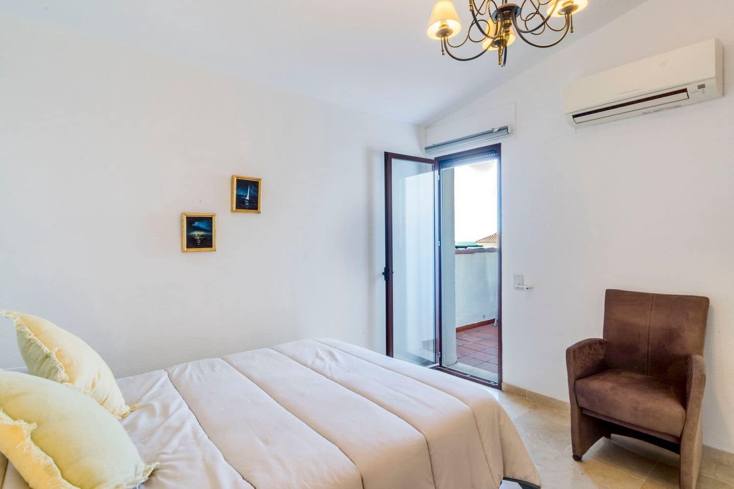 3 bedroom Apartment for sale in Marbella with pool garage - € 845,000 (Ref: 9838775)