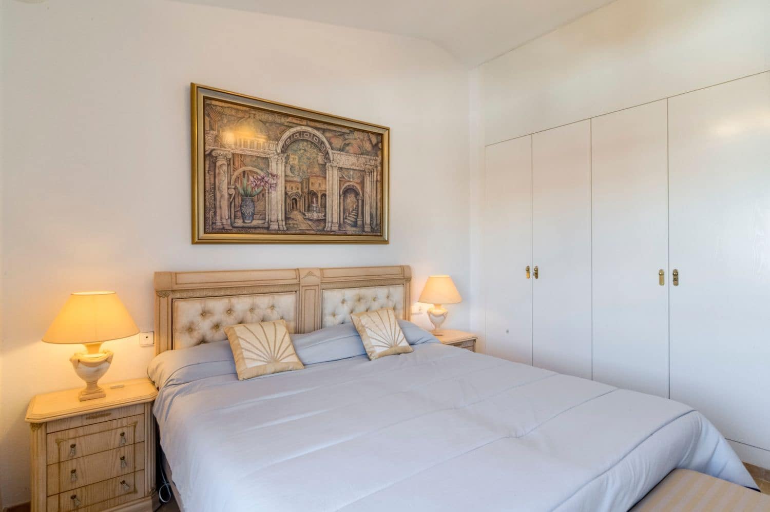 3 bedroom Apartment for sale in Marbella with pool garage - € 845,000 (Ref: 9838775)