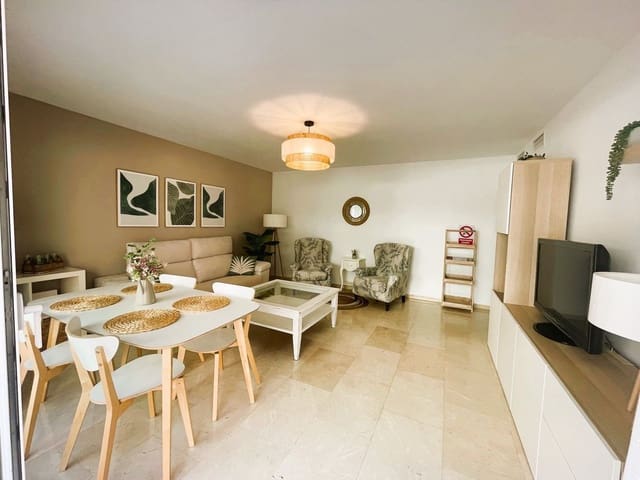 2 makuuhuone Huoneisto myytävänä paikassa Playa de Fontanilla, Marbella mukana uima-altaan 
autotalli - 635 000 € (Ref: 9859102)