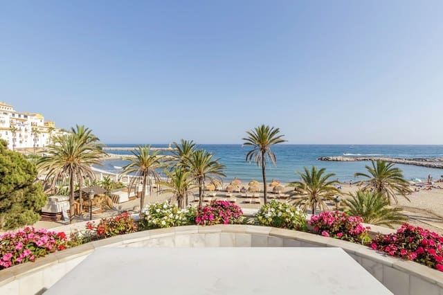 3 bedroom Apartment for sale in Puerto Banus, Marbella with pool garage - € 5,100,000 (Ref: 9864074)