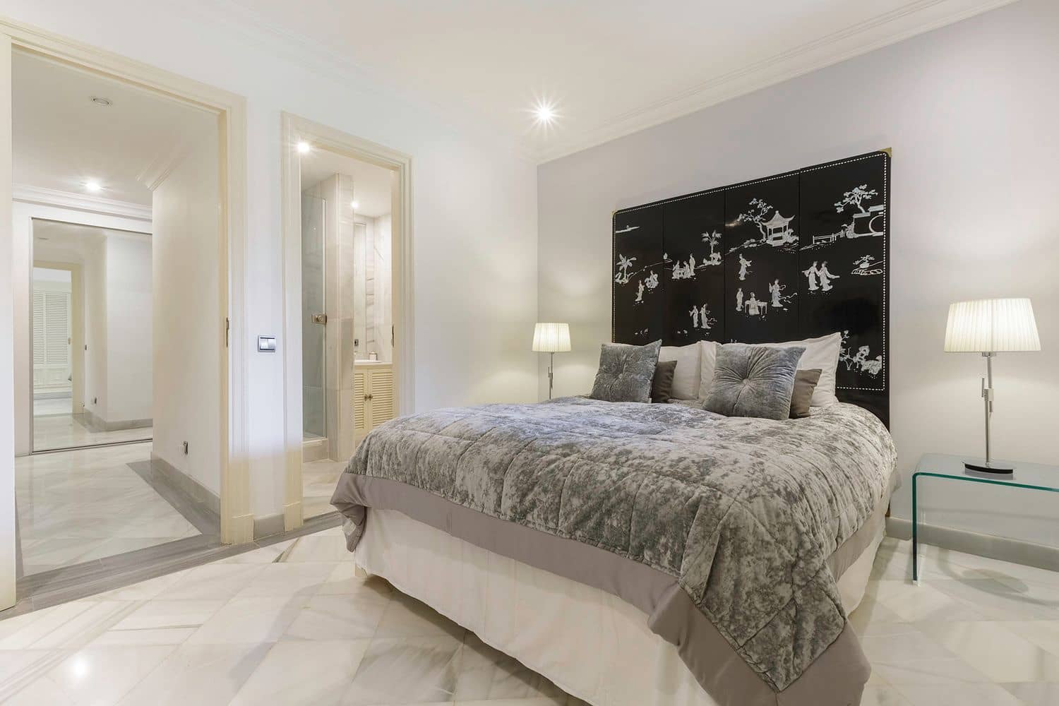 3 bedroom Apartment for sale in Puerto Banus with pool garage - € 5,100,000 (Ref: 9864074)