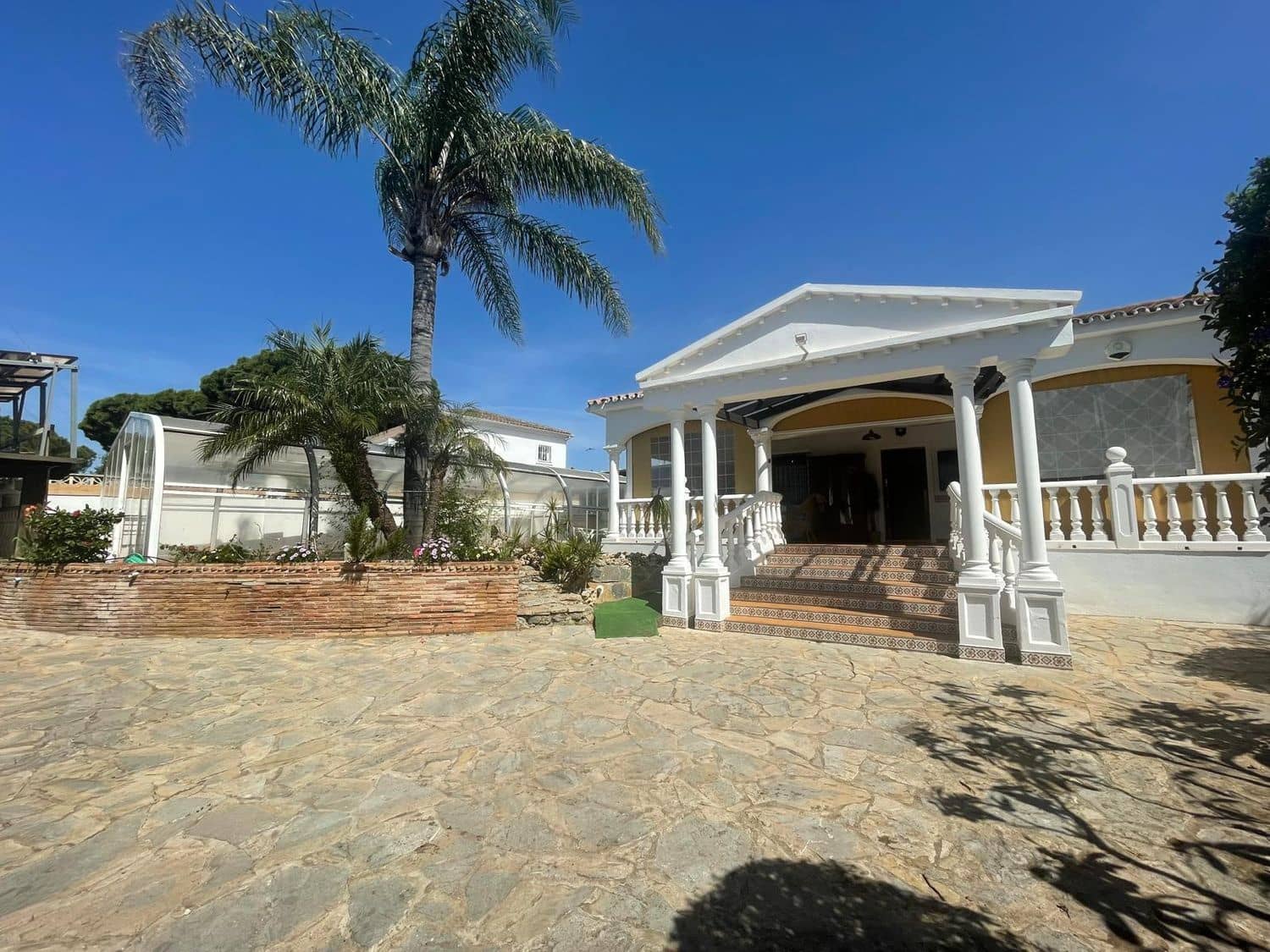 4 quarto Moradia para venda em Marbella com piscina garagem - 1 190 000 € (Ref: 9864075)