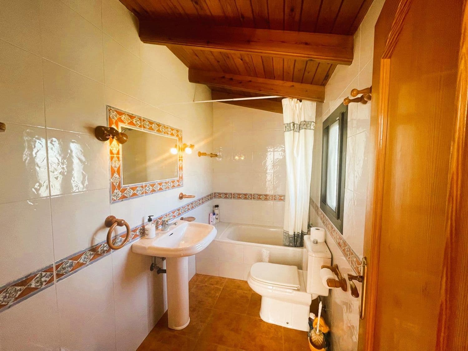 4 quarto Moradia para venda em Marbella com piscina garagem - 1 190 000 € (Ref: 9864075)
