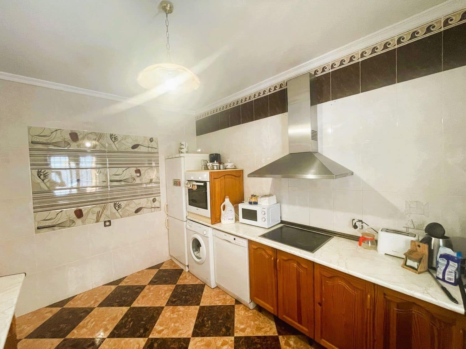 4 quarto Moradia para venda em Marbella com piscina garagem - 1 190 000 € (Ref: 9864075)