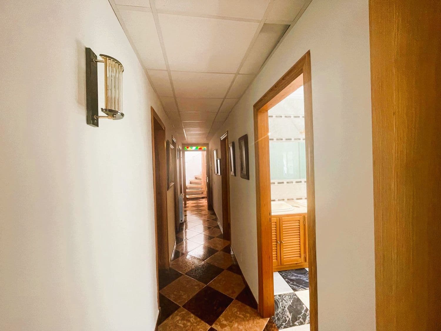 4 quarto Moradia para venda em Marbella com piscina garagem - 1 190 000 € (Ref: 9864075)