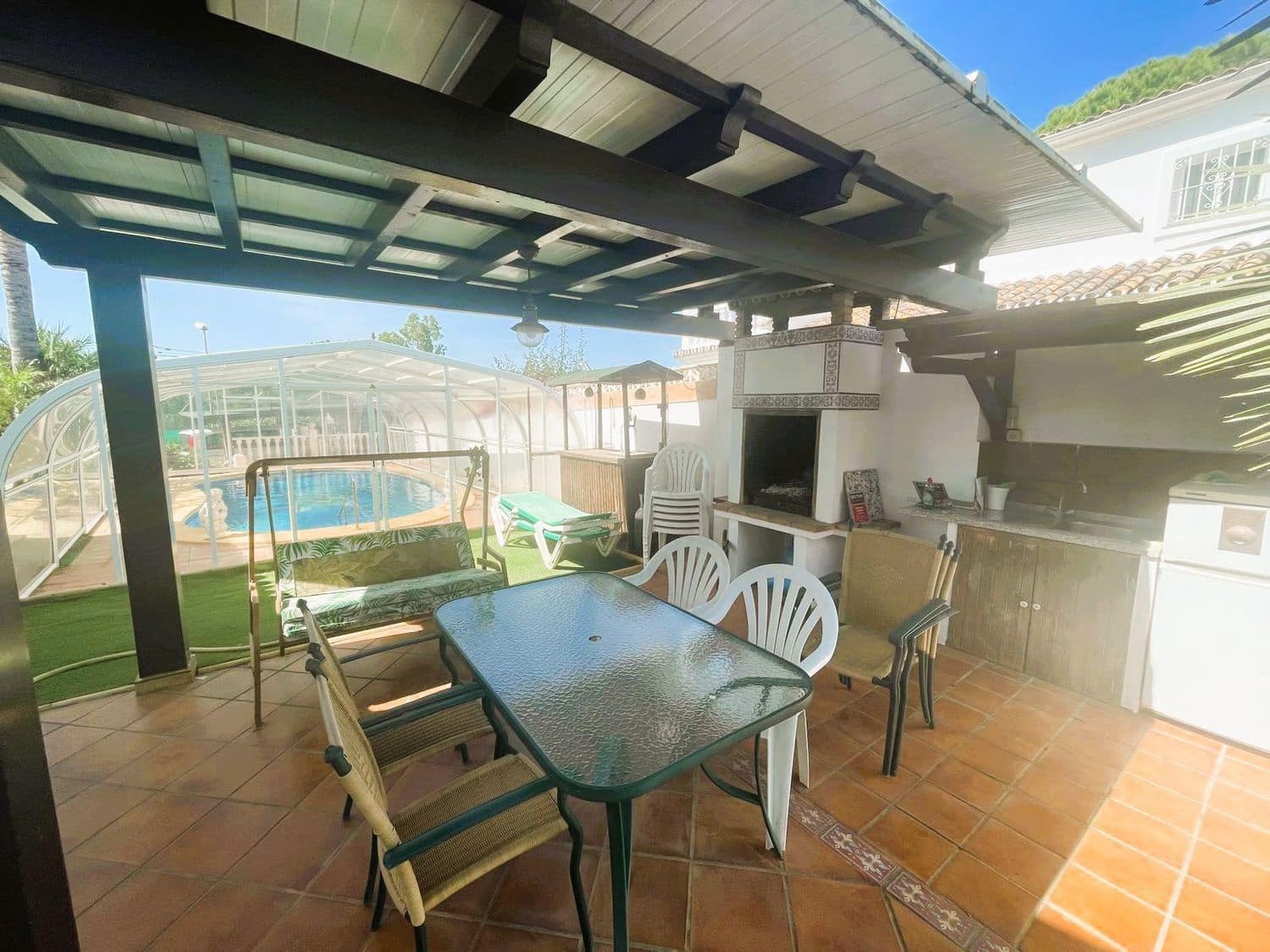 4 quarto Moradia para venda em Marbella com piscina garagem - 1 190 000 € (Ref: 9864075)