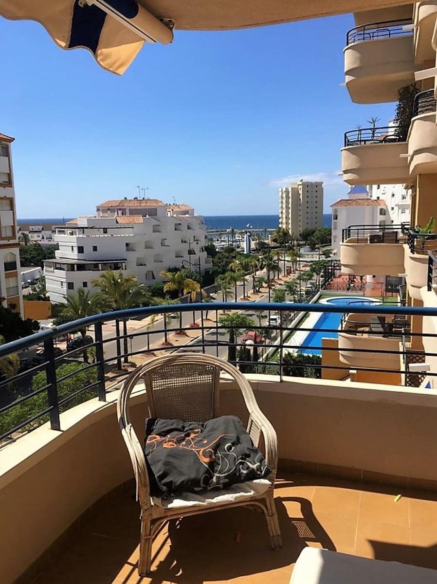 2 soverom Leilighet til salgs i Estepona med svømmebasseng garasje - € 365 000 (Ref: 9885359)
