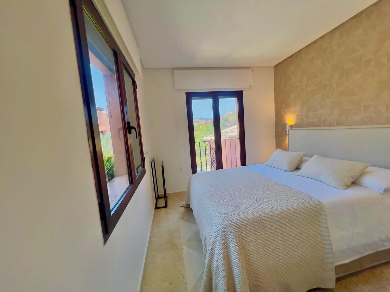 3 soverom Leilighet til leie i Marbella med svømmebasseng garasje - € 11 900 (Ref: 9893723)