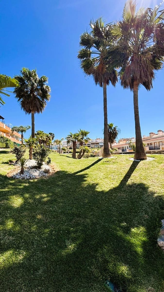Apartamento de 3 habitaciones en Casares en venta con piscina garaje - 295.000 € (Ref: 9898888)