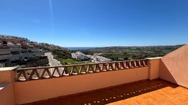Apartamento de 3 habitaciones en Doña Julia Golf, Casares en venta con piscina garaje - 295.000 € (Ref: 9898888)