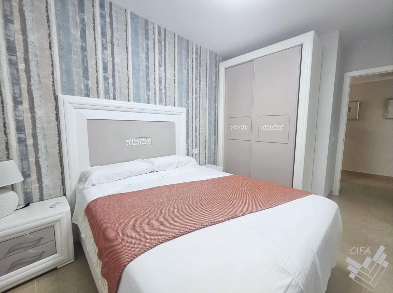 3 slaapkamer Flat te huur in Vinaros met garage - € 900 (Ref: 10009155)
