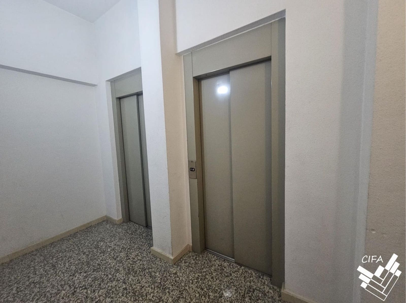 3 slaapkamer Flat te huur in Vinaros met garage - € 900 (Ref: 10009155)