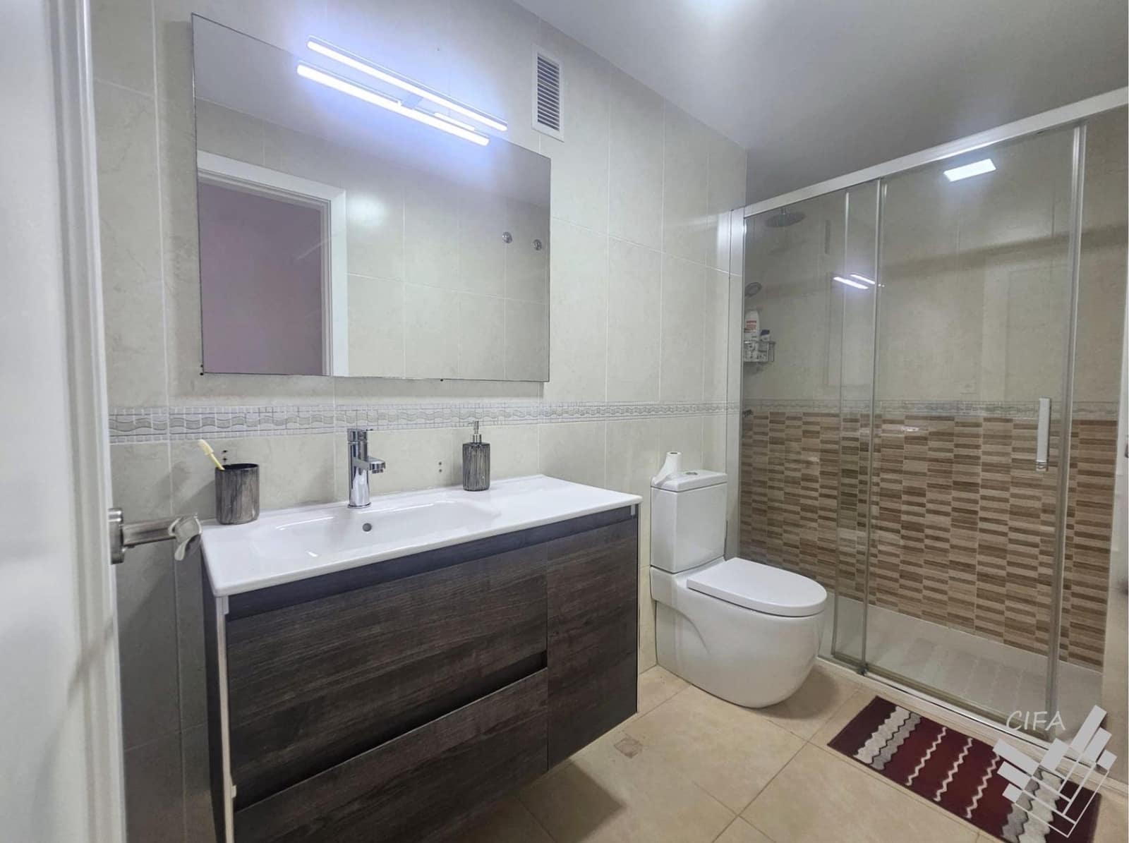 3 slaapkamer Flat te huur in Vinaros met garage - € 900 (Ref: 10009155)