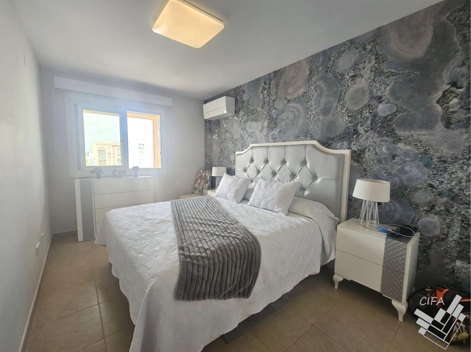 3 slaapkamer Flat te huur in Vinaros met garage - € 900 (Ref: 10009155)