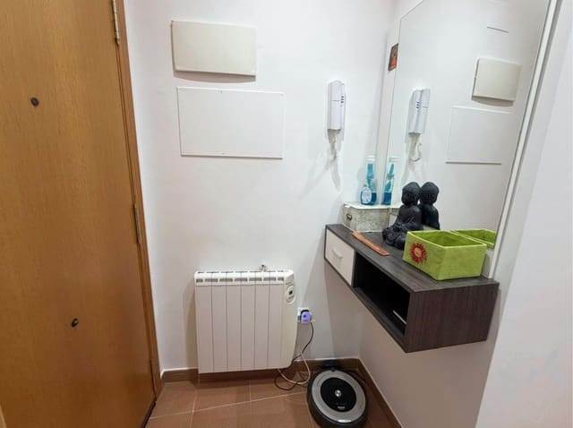 Piso de 2 habitaciones en Vinaròs en alquiler con piscina garaje - 600 € (Ref: 10044875)