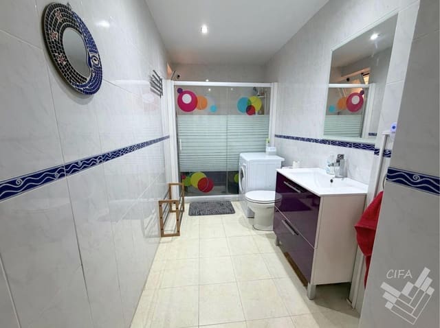 Piso de 2 habitaciones en Vinaròs en alquiler con piscina garaje - 600 € (Ref: 10044875)