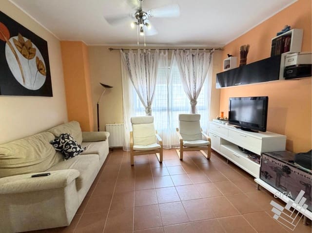 Piso de 2 habitaciones en Vinaròs en alquiler con piscina garaje - 600 € (Ref: 10044875)