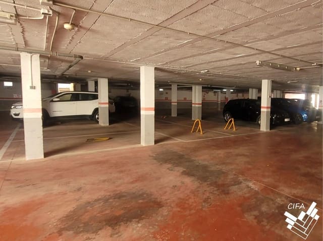 Garaż na sprzedaż w Vinaròs - 15 000 € (Ref: 10047399)