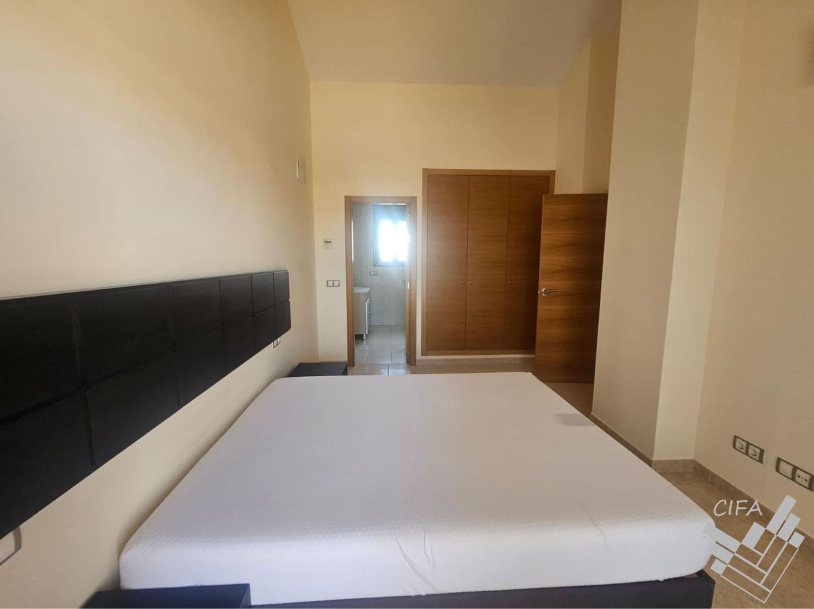 3 soverom Leilighet til leie i Sant Jordi med svømmebasseng garasje - € 750 (Ref: 10086247)