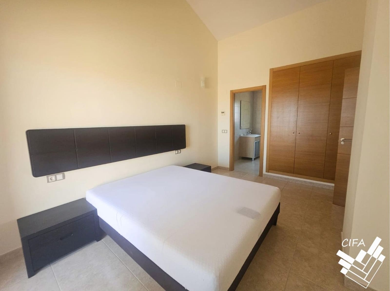 3 soverom Leilighet til leie i Sant Jordi med svømmebasseng garasje - € 750 (Ref: 10086247)