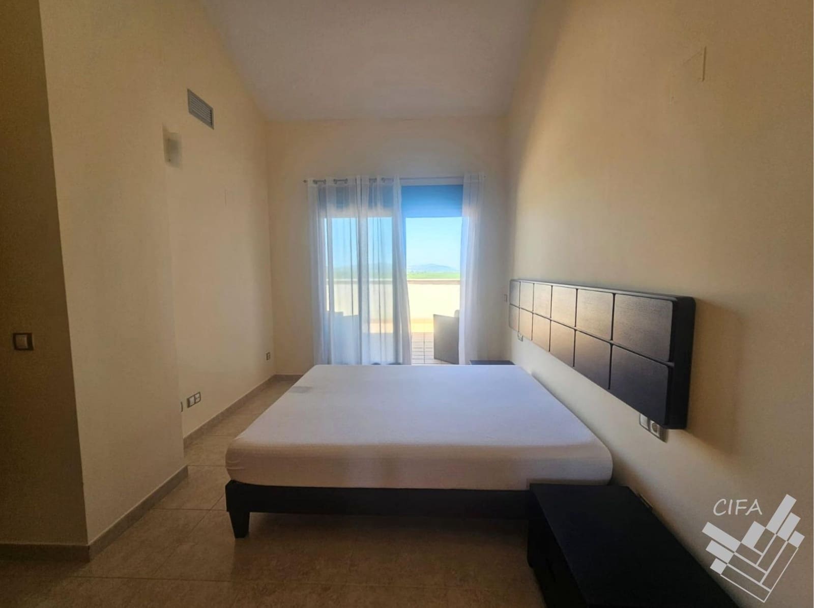 3 soverom Leilighet til leie i Sant Jordi med svømmebasseng garasje - € 750 (Ref: 10086247)