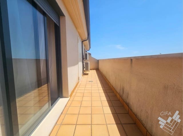 3 soverom Leilighet til leie i Sant Jordi med svømmebasseng garasje - € 750 (Ref: 10086247)