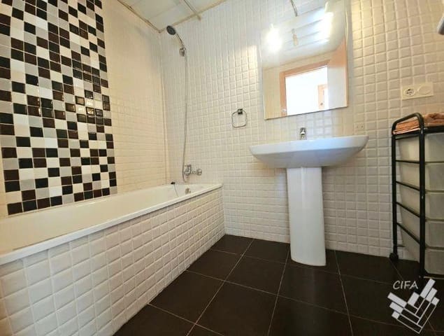 3 soverom Leilighet til salgs i Vinaròs med garasje - € 210 000 (Ref: 10142674)