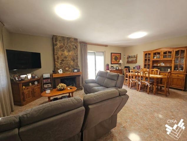 3 slaapkamer Villa te koop in Vinaròs met zwembad garage - € 399.000 (Ref: 10174021)