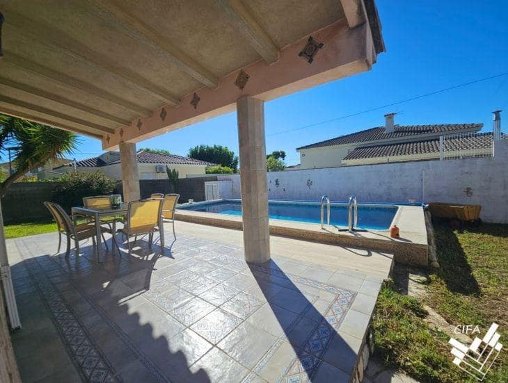 3 slaapkamer Villa te koop in Vinaros met zwembad garage - € 399.000 (Ref: 10174021)