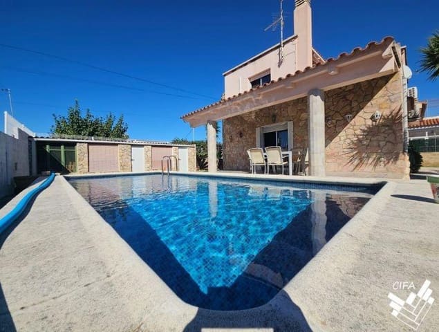 3 slaapkamer Villa te koop in Vinaròs met zwembad garage - € 399.000 (Ref: 10174021)