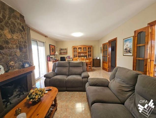 3 slaapkamer Villa te koop in Vinaròs met zwembad garage - € 399.000 (Ref: 10174021)