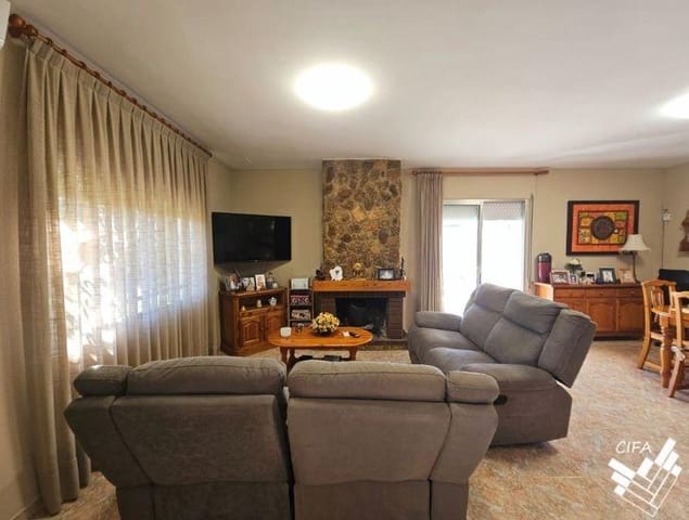 3 slaapkamer Villa te koop in Vinaròs met zwembad garage - € 399.000 (Ref: 10174021)