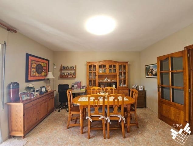 3 slaapkamer Villa te koop in Vinaròs met zwembad garage - € 399.000 (Ref: 10174021)