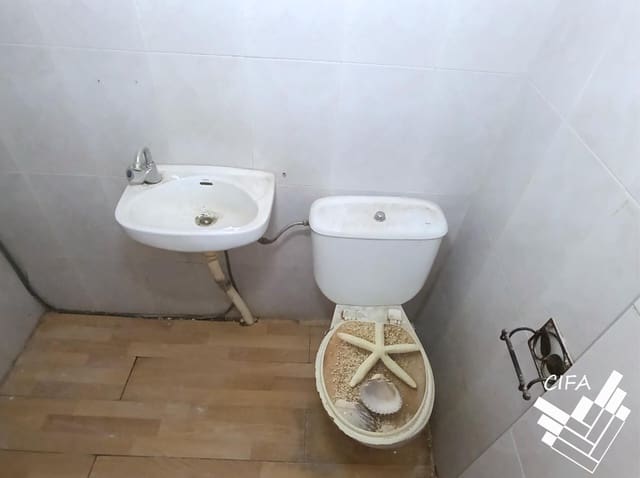 5 bedroom Townhouse for sale in Benicarló - € 80,000 (Ref: 9379468)