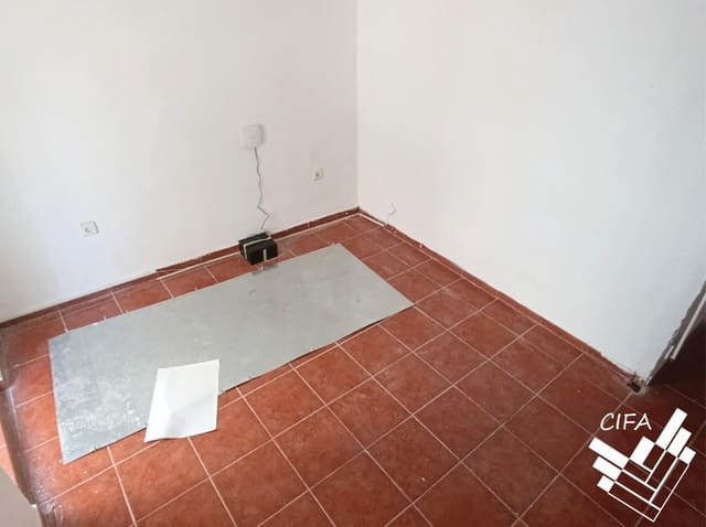 5 bedroom Townhouse for sale in Benicarló - € 80,000 (Ref: 9379468)