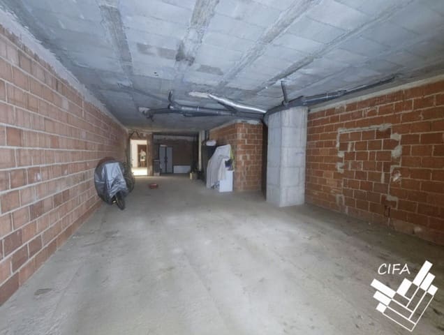 Kommersiell till salu i Vinaròs - 245 000 € (Ref: 9379471)