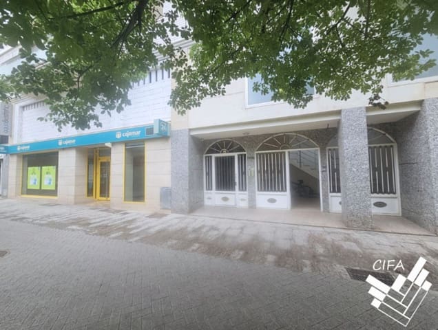 Commercial for sale in Vinaròs - € 245,000 (Ref: 9379471)